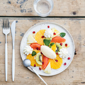 Salade de fruits, crème verveine et glace crème anglaise