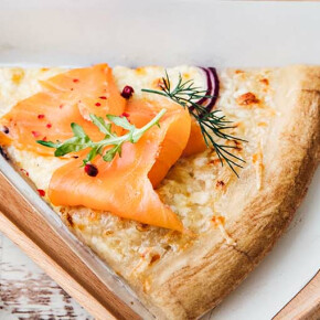 Pizza au Saumon et Emmental BIO