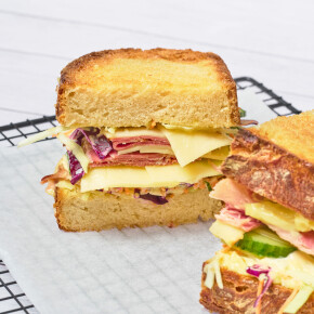 Le mixte New York au Pastrami et Emmental Français