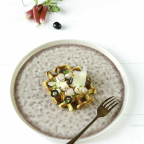 Gauffre au fromage blanc crème fromagère et copeaux de tomme de brebis