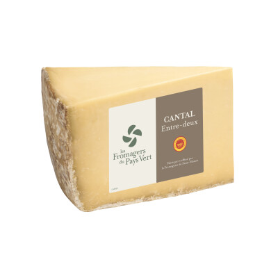 Cantal AOP Entre-Deux au lait pasteurisé &#8211; 1/32 (1,3kg) &#8211; Les Fromagers du Pays Vert