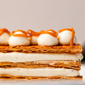Mille feuille à la fève de tonka et au caramel &#8211; Crème 12% MG
