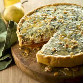 Tarte à la Fourme d’Ambert AOP poires et noix